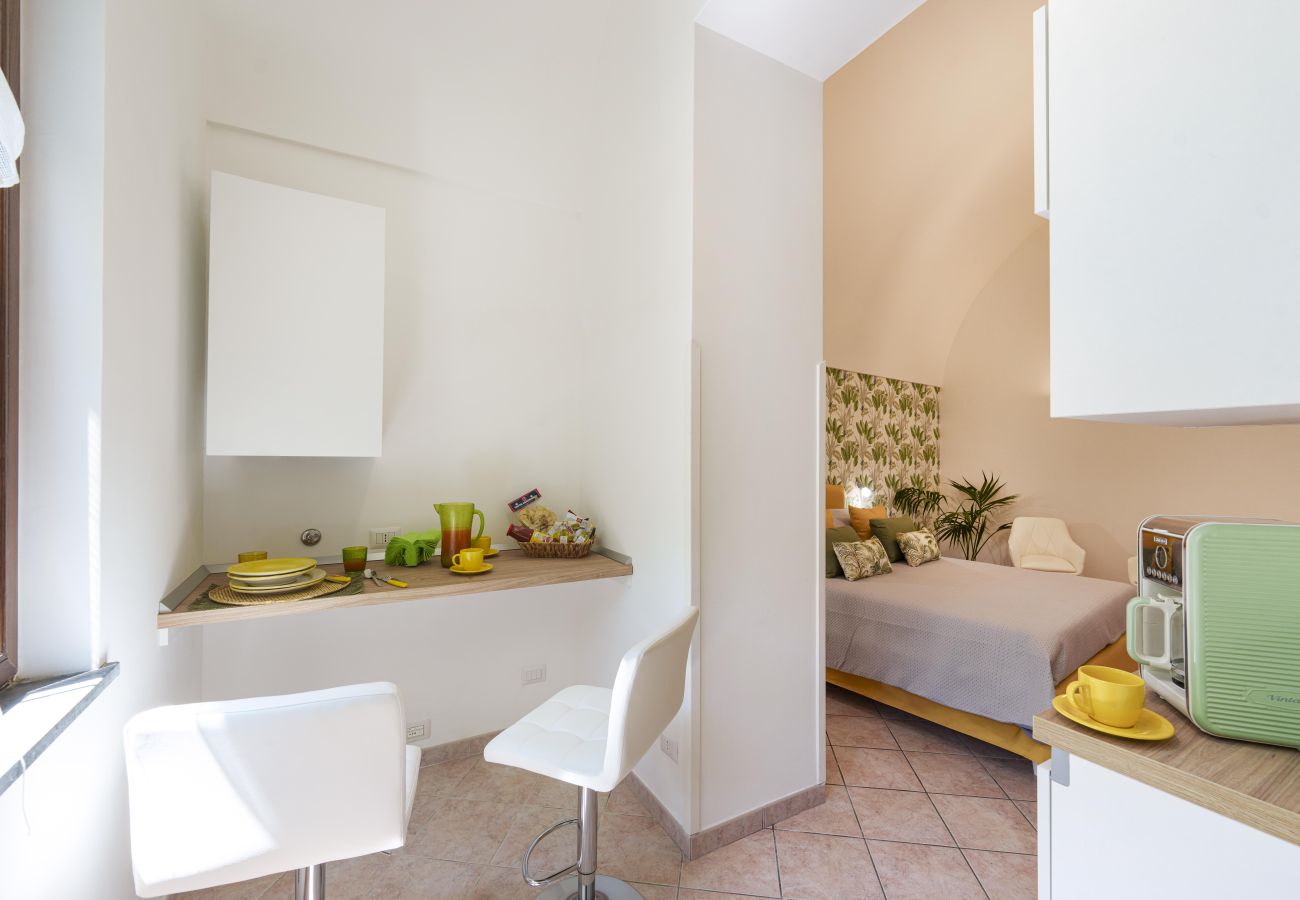 Apartment in Sorrento - VALLEY MILLS WINDOW SORRENTO